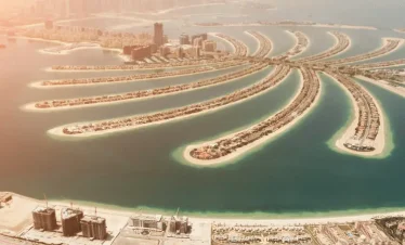 Discover Modern Marvels and Desert Adventures